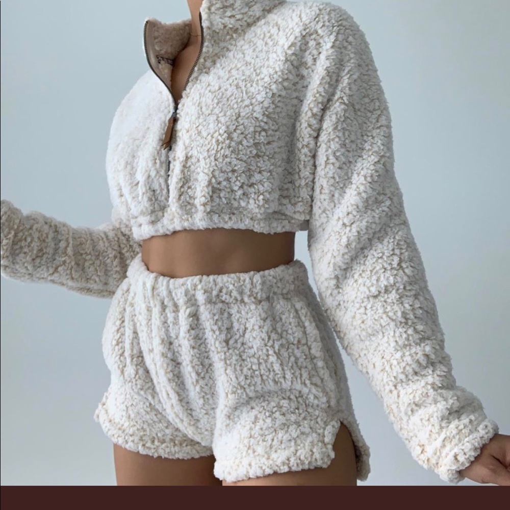 KIKI THE BRAND Sherpa cozy set!